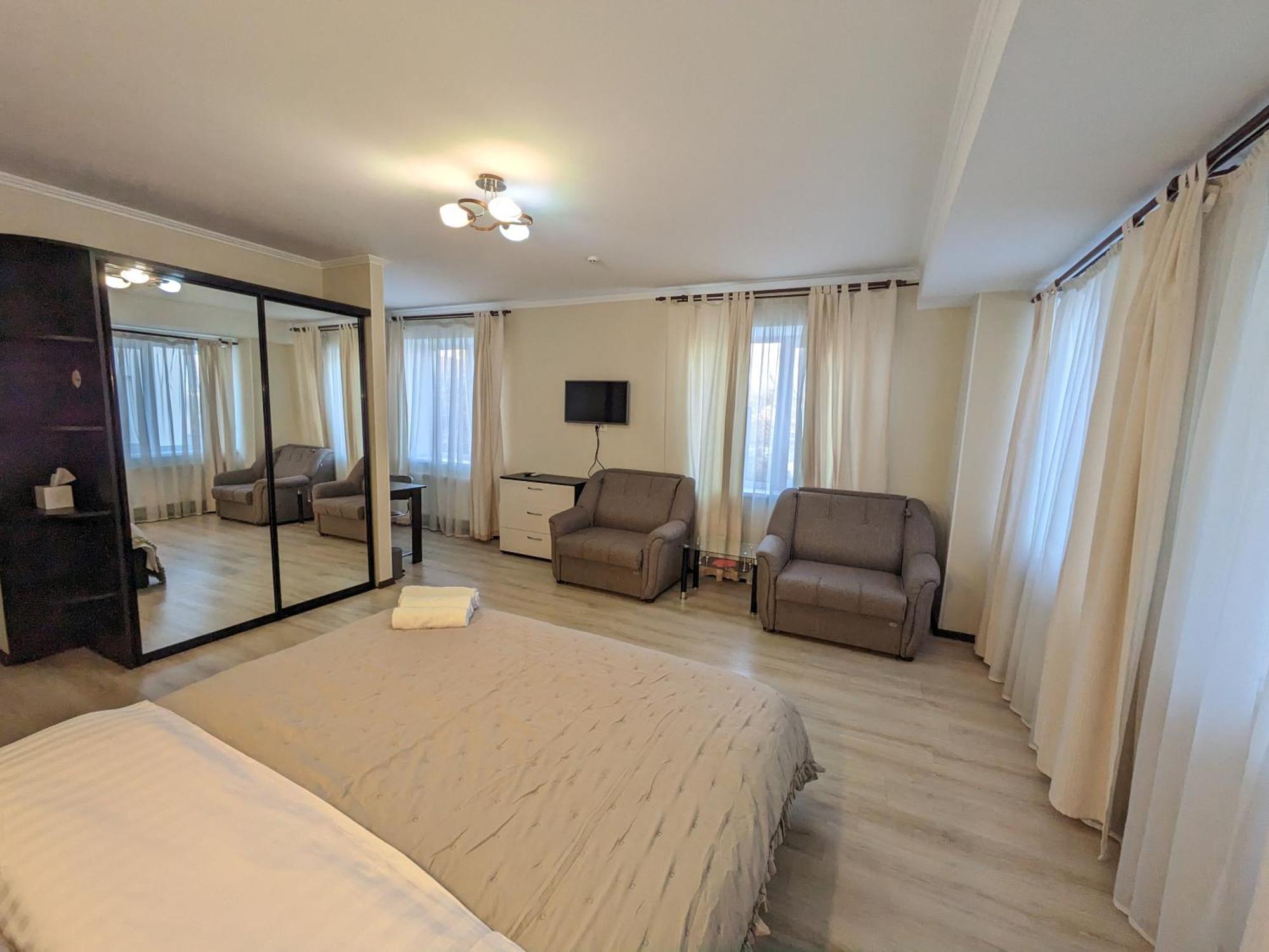 Lolo Hotel Chisináu Habitación foto